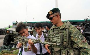 PAMERAN ALUTSISTA TNI AD