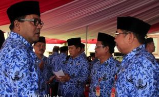 RANO KARNO GANTIKAN PERAN GUBERNUR