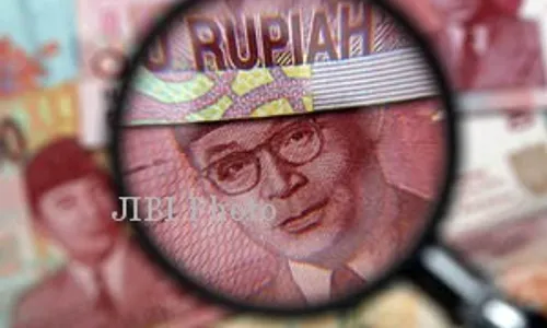 KURS RUPIAH : Nilai Tukar Rupiah Melemah Tipis ke Rp13.993/US$