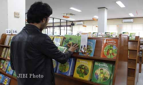 BUKU CERITA ANAK : Cerita Lokal Diujung Tanduk