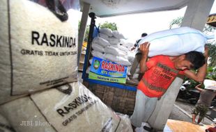 Harga Beras Naik karena Tak Ada Raskin?