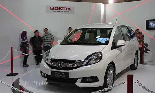 Inden Mobilio Menumpuk