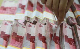 KURS RUPIAH : Menguat Tipis, Rupiah Masih Berkutat di Rp13.400-an/dolar AS