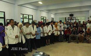 PENANGKAPAN DOKTER MANADO : Aksi Solidaritas di RSUD Wonosari Libatkan Pasien