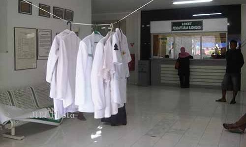 PENANGKAPAN DOKTER MANADO : Komisi IX DPR: Jangan Sampai Dokter Kebal Hukum