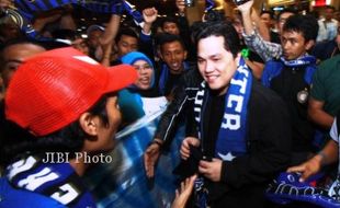 ERICK THOHIR DISAMBUT INTERNISTI