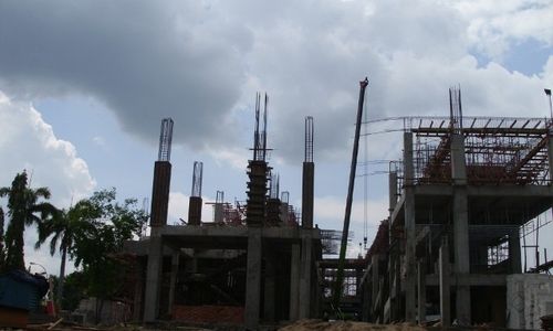 PROYEK BERMASALAH SUKOHARJO : DPRD akan Panggil Kontraktor Proyek Eks Gedung Lawa