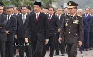 HARI PAHLAWAN : JOKOWI IKUT UPACARA DI KALIBATA