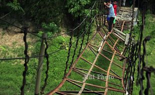 JEMBATAN RUSAK