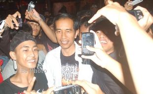 ROCK IN SOLO 2013 : JOKOWI JADI BINTANG DI RIS 2013