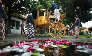 BENDA CAGAR BUDAYA : KERETA PURA PAKUALAMAN DIJAMASI