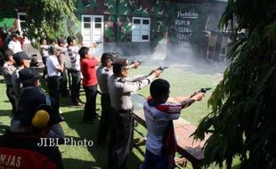 300 Polisi Klaten Ikuti Latihan Menembak