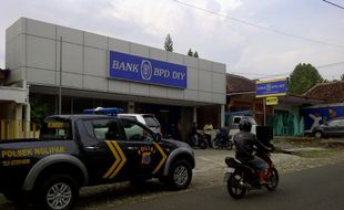 PERCOBAAN PERAMPOKAN BANK : Pelaku Membawa Pistol