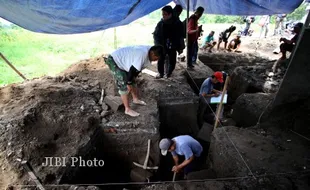 PENEMUAN SITUS CANDI