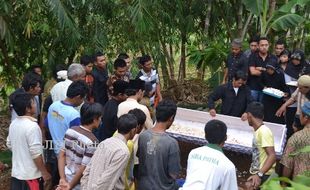 PENDAKI LAWU TEWAS : Cipto Sudah 7 Kali Jalani Ritual Sura di Lawu