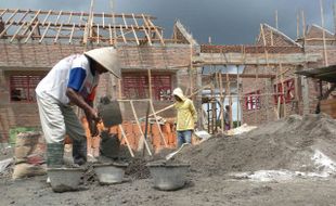 Upah Tukang Harian di Solo, yang Mau Bangun Rumah Wajib Tahu!