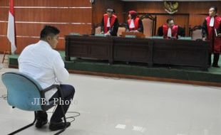 SUAP SKK MIGAS : Simon Dituntut 4 Tahun Penjara