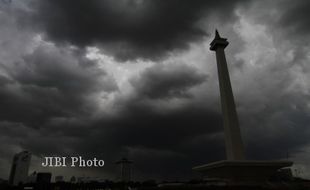 BANJIR JAKARTA : Air Bah Dekati Istana Kepresidenan