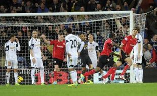 CARDIFF VS SWANSEA : Diwarnai Pengusiran Kiper, Swansea Kalah Tipis 1-0