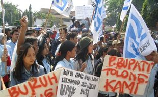  Pemerintah Dorong 4 Provinsi Tetapkan UMP