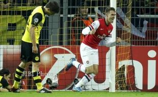 BORUSSIA DORTMUND 0-1 ARSENAL : Wenger Langsung Fokus ke MU