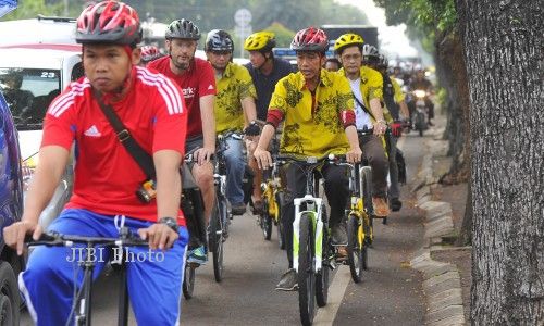 GEBRAKAN JOKOWI-AHOK : Besok PNS DKI Jakarta Dilarang Bawa Mobil dan Sepeda Motor