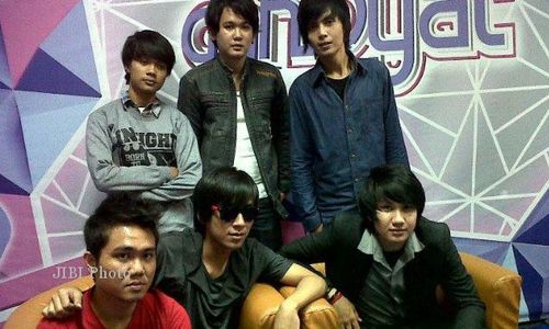 ALBUM BARU : Kangen Band Coba Ulang Kejayaan dengan Album Baru   