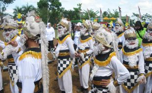  Mempertebal Cinta Tanah Air Lewat Karnaval Budaya...