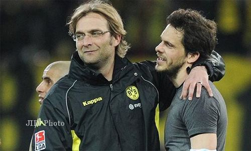 JELANG BORUSSIA DORTMUND VS BAYERN MUNICH : Siasati Badai Cedera, Dortmund Rekrut Friedrich