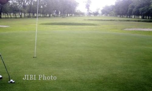 KRATON CUP XIX : Hole in One Peroleh Alphard