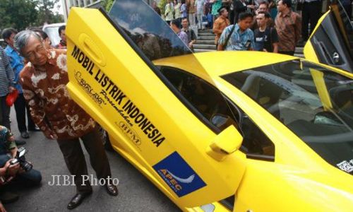 MOBIL LISTRIK TERBAKAR : Bengkel Membantah, Tegaskan hanya Korsleting Biasa