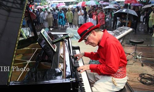 NGAYOGJAZZ 2013 : Jazz Masuk Desa, Jalan dan Panggung Serba Ngejazz