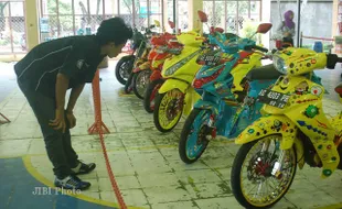 UMS OTOCONTEST : Serba Beda, Puluhan Sepeda Motor Semarak