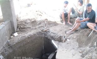 PENEMUAN CANDI DI SLEMAN : Diduga ada Candi Besar, Penggalian Sulit Dilakukan