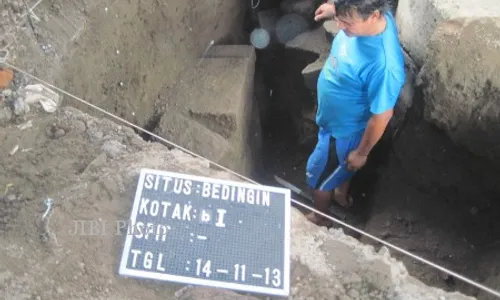 PENEMUAN CANDI DI SLEMAN : Ada 19 Blok Batu, Antefix dan Makara di Bedingin