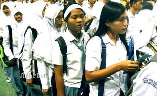 BANTUAN PENDIDIKAN : Empat Sekolah Kelebihan Dana BOS