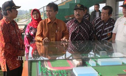 Pembangunan Stadion Cangkring Molor