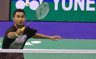 HONG KONG OPEN SUPERSERIES 2013 : Sukses Revans, Tommy Kunci Tiket Semifinal