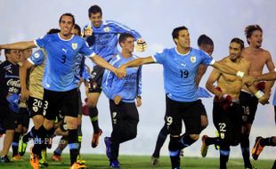 URUGUAY 0-0 YORDANIA: Uruguay Rebut Tiket Terakhir ke Piala Dunia 2014