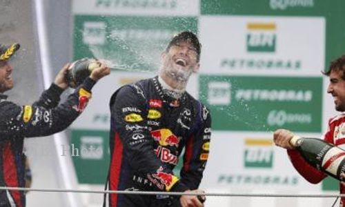 GP F1 BRAZIL : Vettel Tutup Musim Balapan 2013 dengan Kemenangan