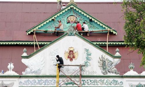 PENGECATAN PAGELARAN KERATON NGAYOGYAKARTA