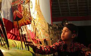 Dalang Cilik Meriahkan Atraksi Kesenian Tradisional