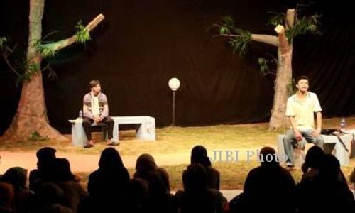 PENTAS TEATER : Wejang Potret Egoisme Masyarakat Urban