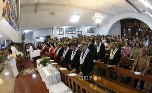 Misa Natal dalam bahasa Jawa