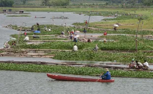 PEMANCINGAN IKAN WADUK CENGKLIK