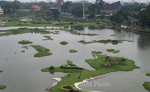 LIBURAN SEKOLAH : Pengunjung Taman Mini Indonesia Capai 35.000 Orang