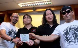 ALBUM BARU : MUSIKIMIA LUNCURKAN INDONESIA ADALAH...