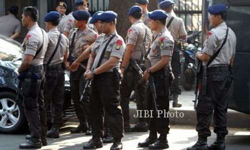 Inilah Aksi Puluhan Anggota Brimob Mengamuk di Bandara Kupang