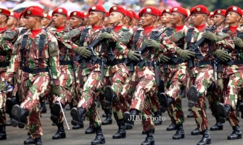 110 Anggota Baru Kopassus Dikukuhkan di Puncak Lawu