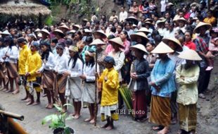 FOTO NATAL 2013 : Mata Air Diberkati saat Natal